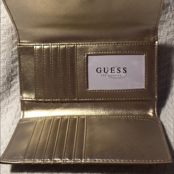 Guess Wallet - Picture 3 of 4